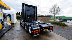 20260201-Tom-Holding-00206